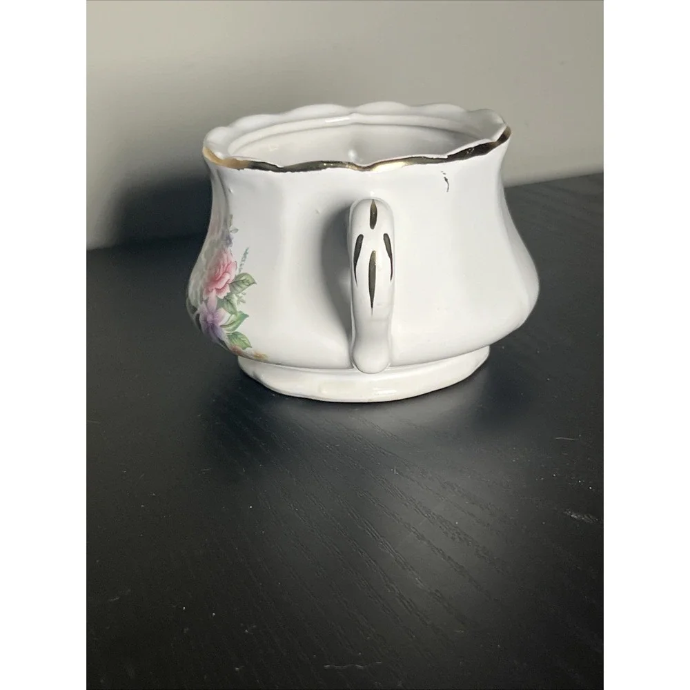 N/A white porcelain